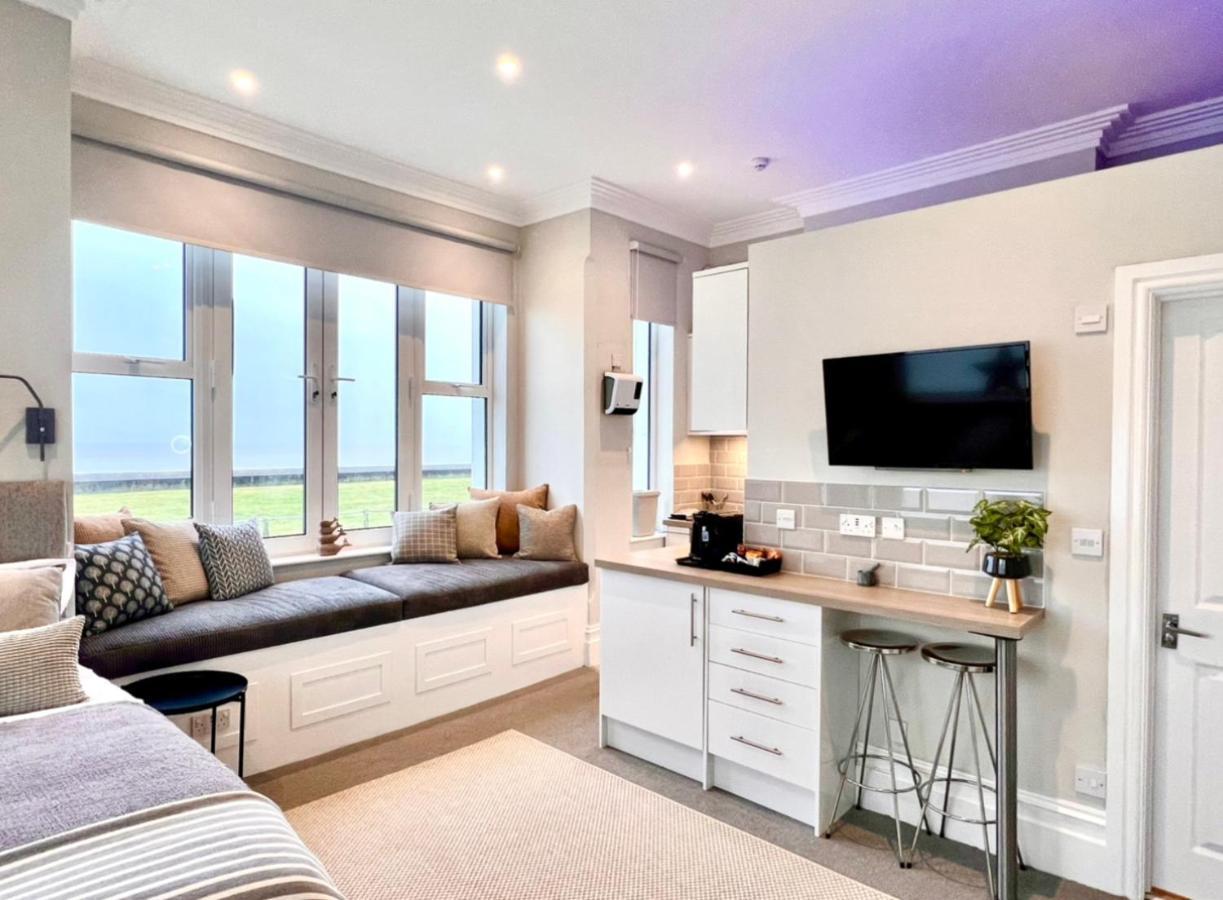 Beachfront Compact Coastal Crib, Direct Sea Views & Air Conditioning Littlestone-on-Sea Exterior foto